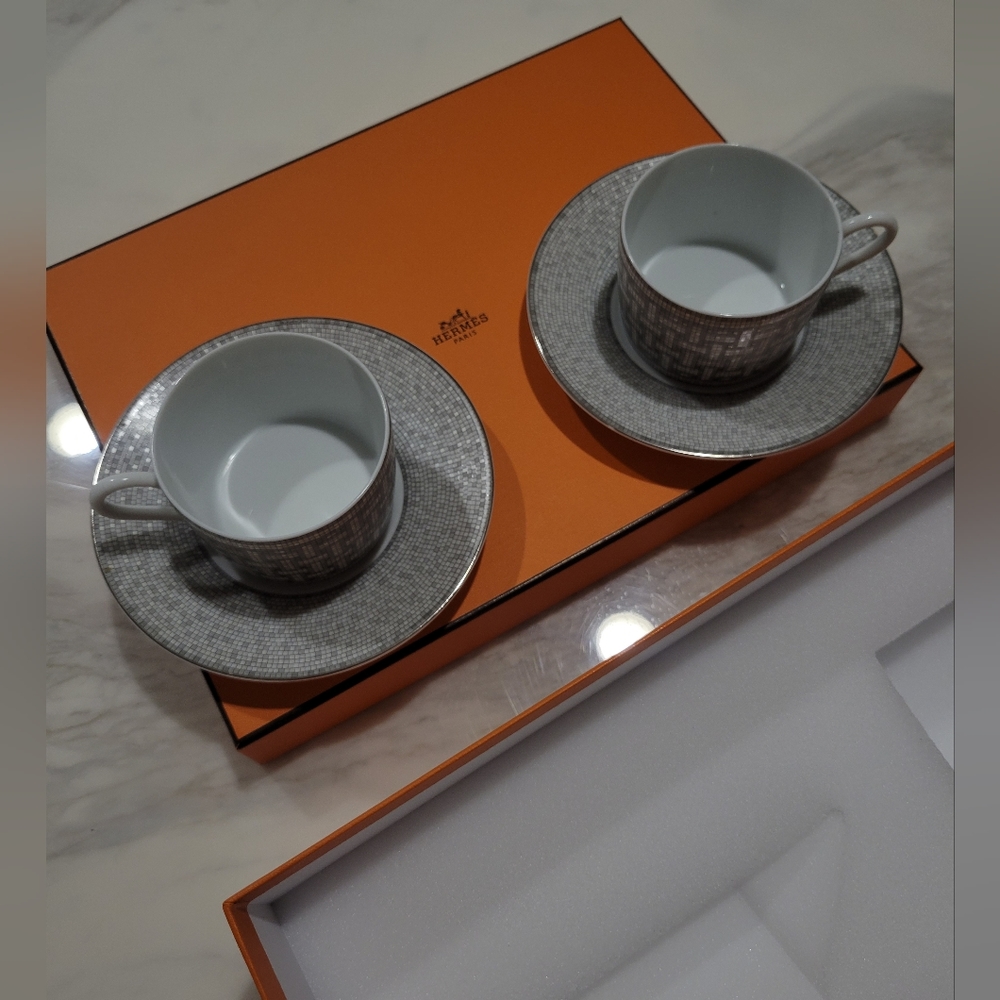 Hermes - Picture 2 of 8